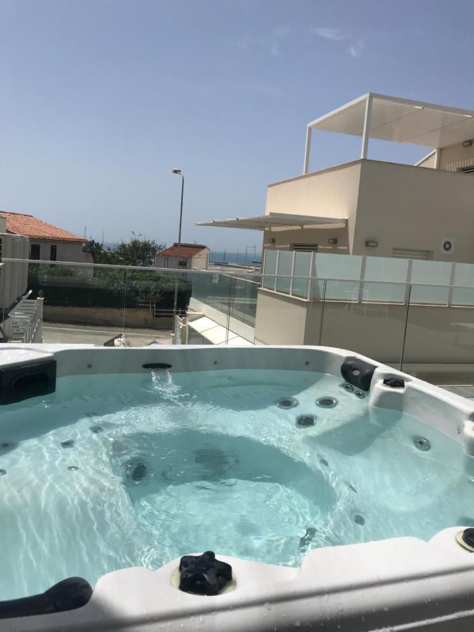 Delposto Marina Di Ragusa Prl Eksteriør bilde