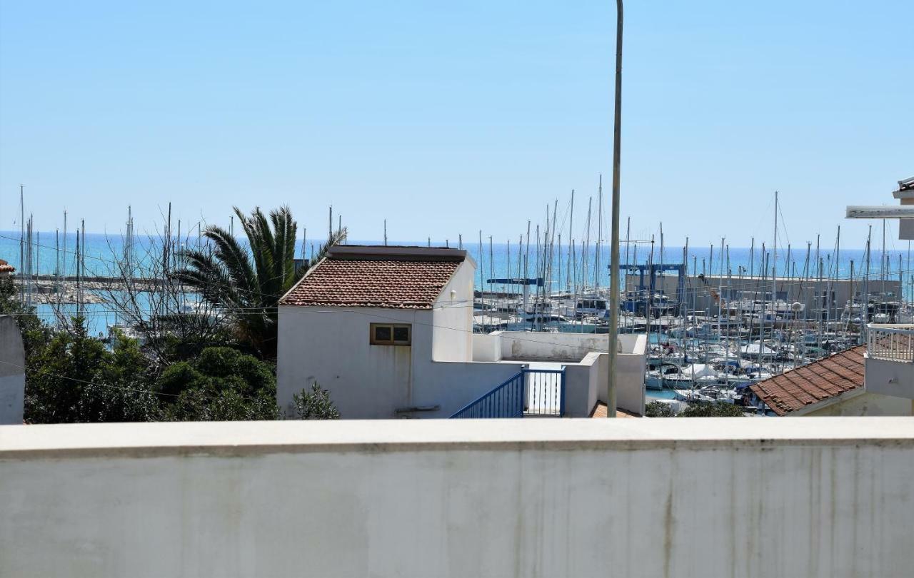 Delposto Marina Di Ragusa Prl Eksteriør bilde
